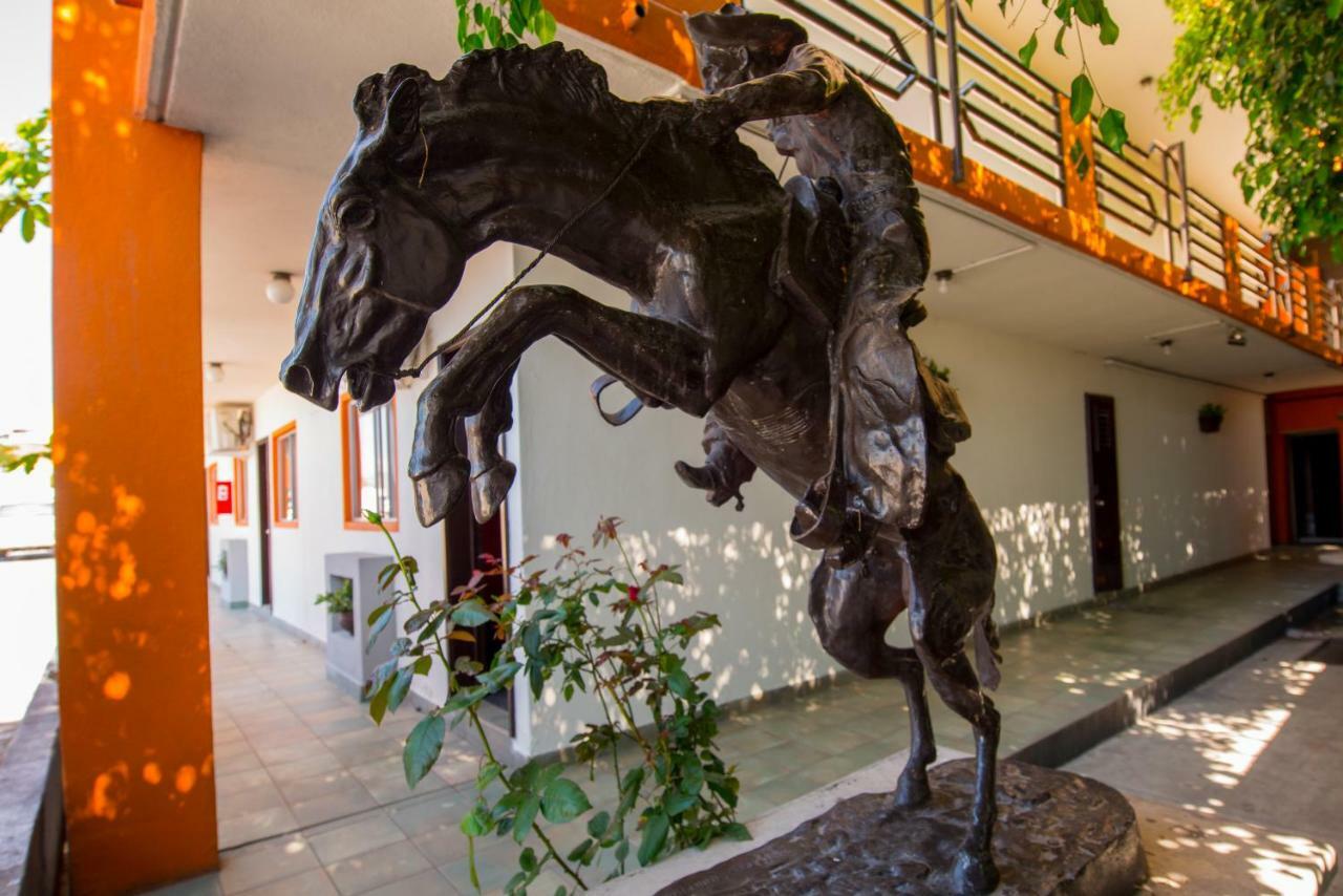 Hotel Cucapa Matamoros  Екстериор снимка