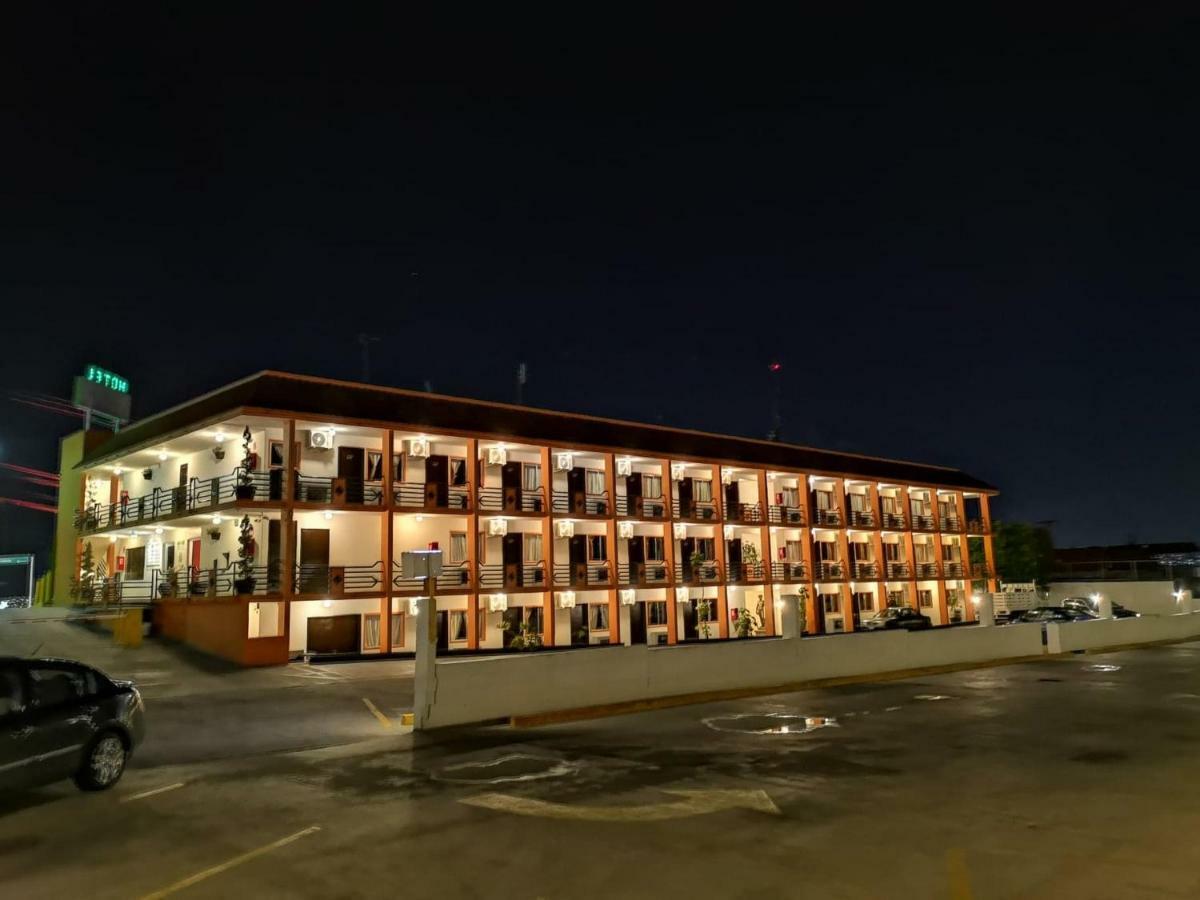 Hotel Cucapa Matamoros  Екстериор снимка
